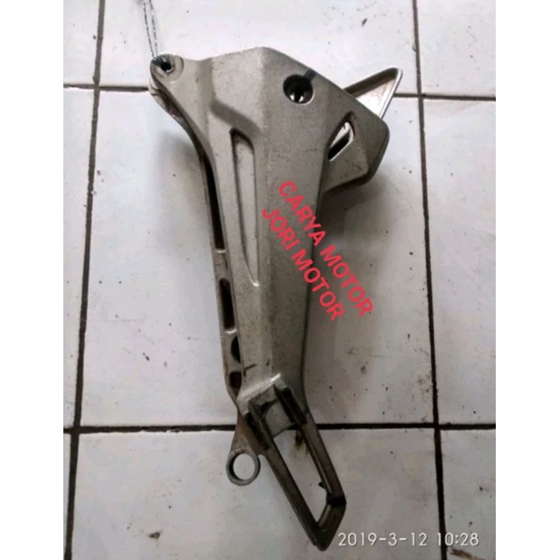 footstep bustep pijakan kaki belakang Honda Supra 125 old asli original c0p0tan bawaan dari motor te