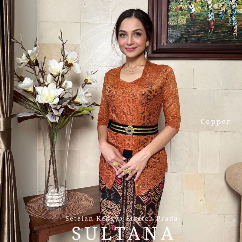 Setelan Kebaya Kutubaru Stretch Benang Mas Sultana