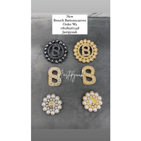 SARA BROOCH BUTTONSCARVES