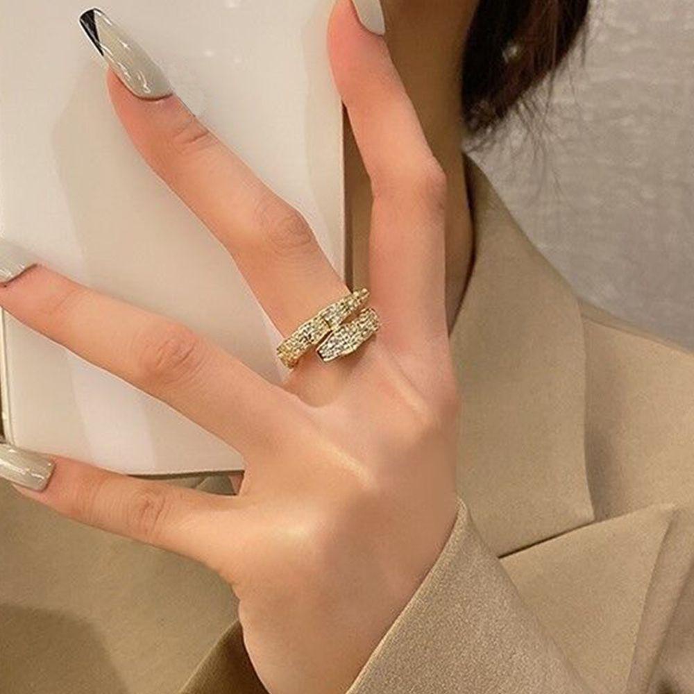 Nickolas1 Cincin Ular Mode Kepribadian Yang Dapat Disesuaikan Berlian Imitasi Tembaga Gaya Jalanan Punk Ring