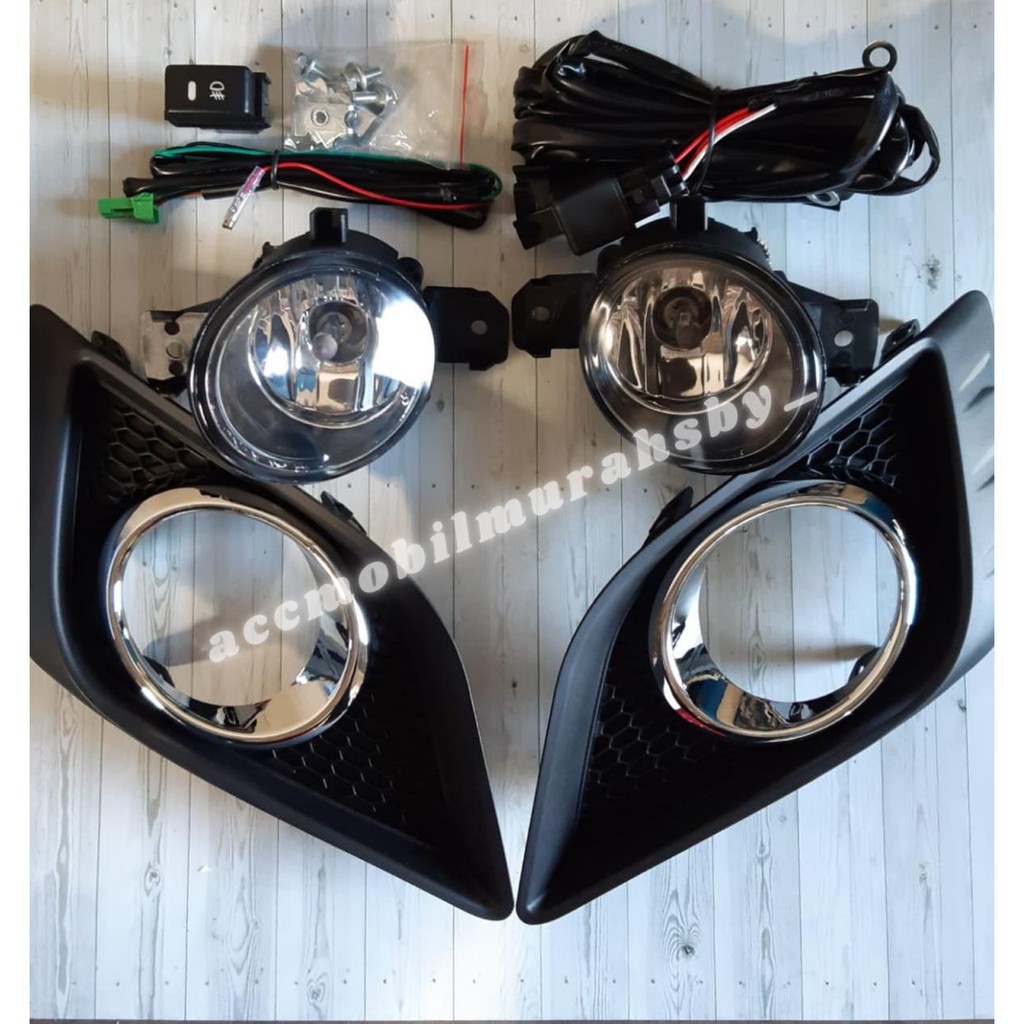 Fog Lamp Nissan Grand Livina 2013