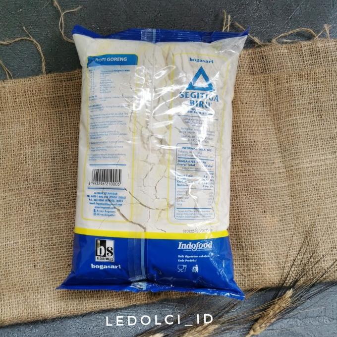 

TEPUNG TERIGU SEGITIGA BIRU PROTEIN SEDANG TERIGU SERBAGUNA 1 KG ledolci92 Ayo Beli