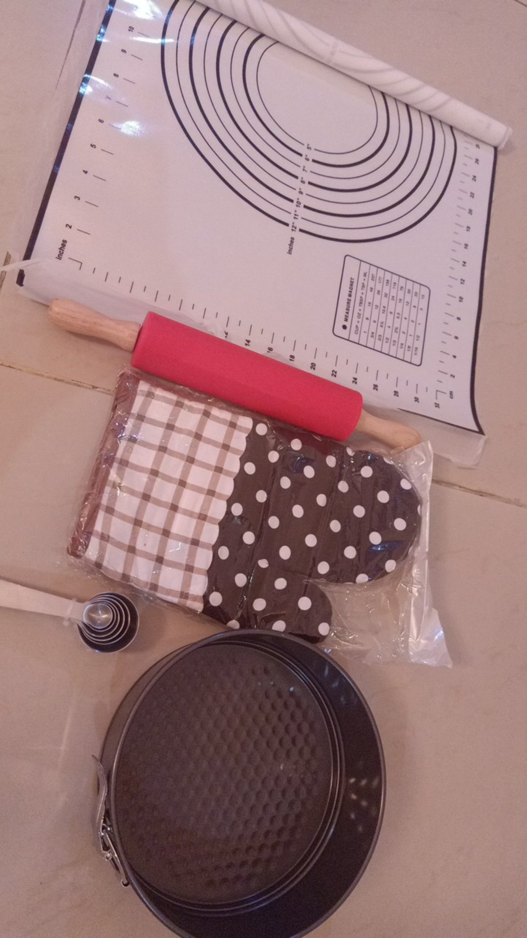 Mic 7 / 8 Logam Bulat Non-stick Kue Berbentuk Kue Alat Memanggang Nampan Timah