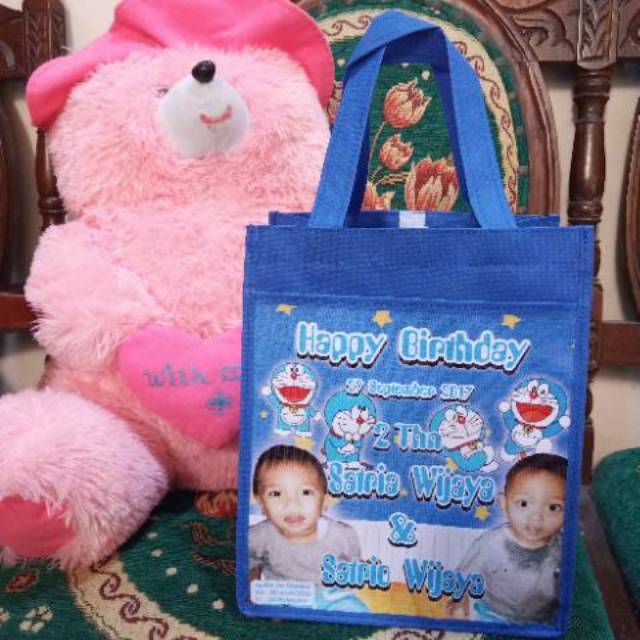 

Tas souvenir ulangtahun tentang kantung