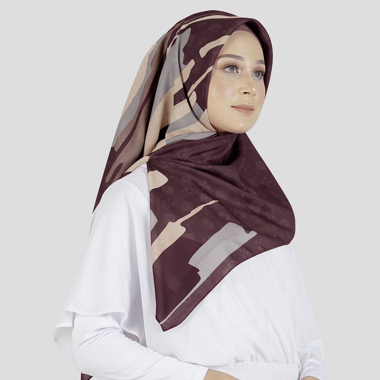 Jilbab Segiempat Elzatta Kaila Voal Premium Series-Adiba - Maroon