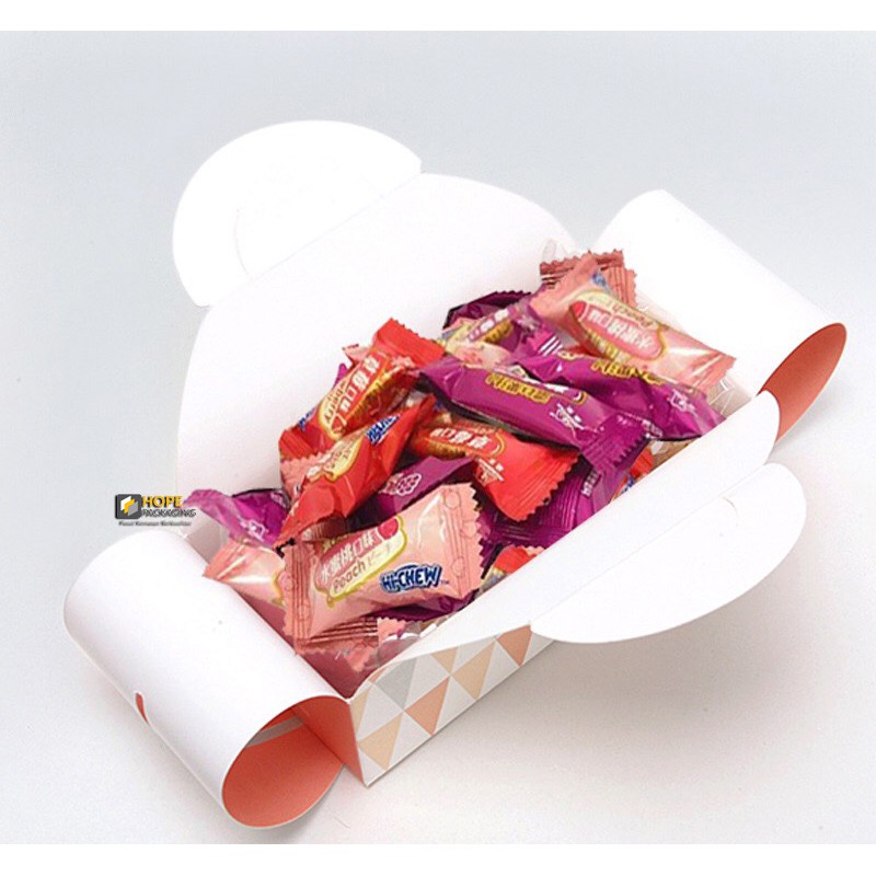 [ 20 PCS ] Paper box  motif segitiga snack kue gift box hadiah souvenir 13 x 6.5 x 4 cm valentine
