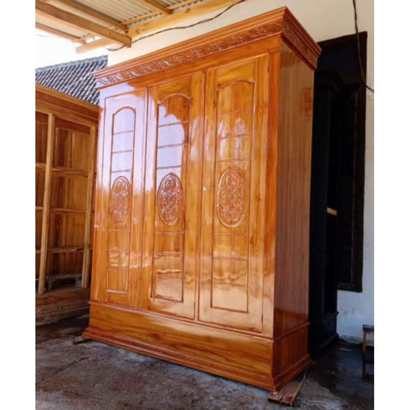 Lemari jati 3 pintu