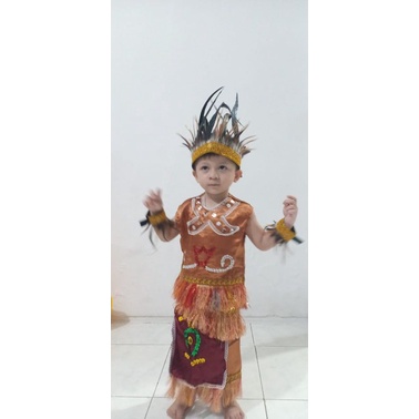 Baju adat Papua +bulu anak