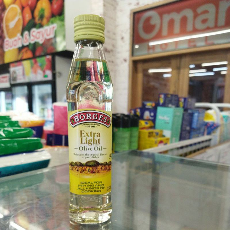 

extra light olive oil Borges