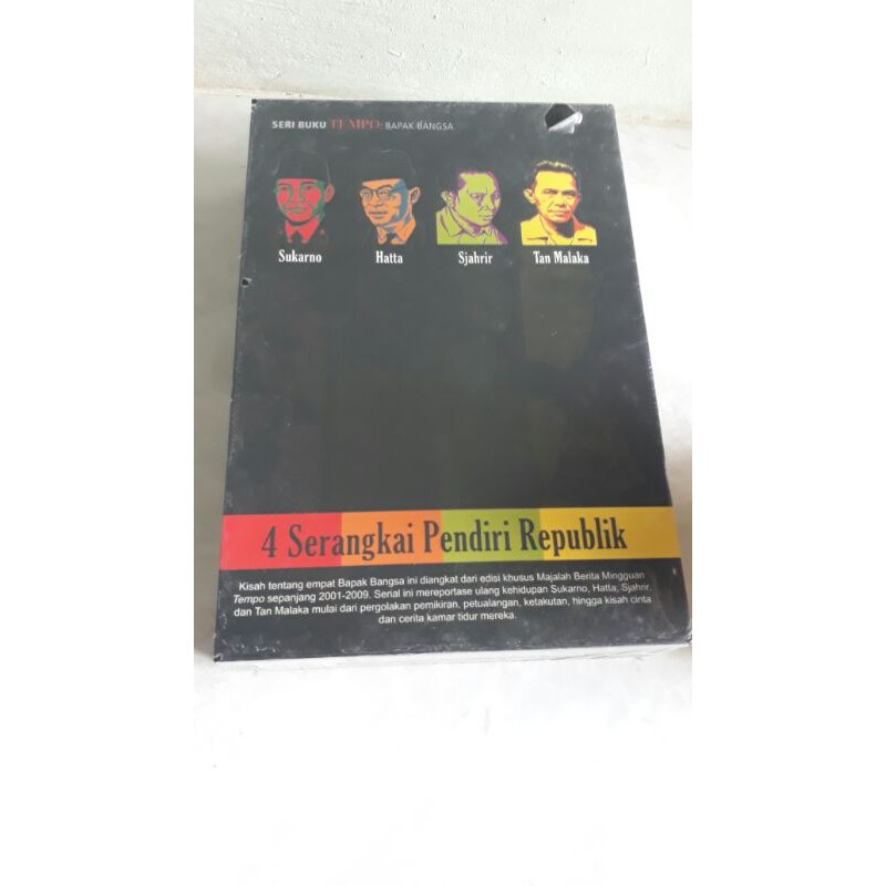 BOX SET 4 SERANGKAI PENDIRI REPUBLIK