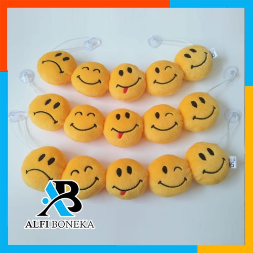 Hiasan kaca mobil / boneka rencengan / tempelan kaca mobil / Hiasan Gantungan Kaca Mobil Smail Lucu