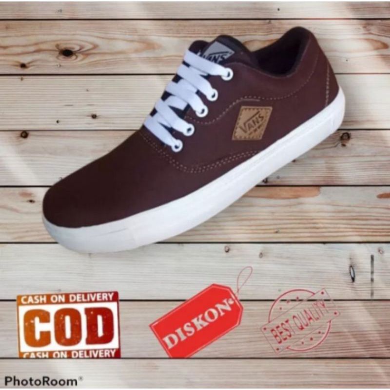 sepatu vans pria