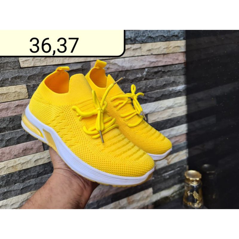 Sepatu VDM import