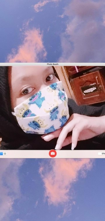 Masker Kain Dewasa Bahan Kaos 2 Dua Ply Lapis Bisa Selip Tissue Motif Cartoon Stitch