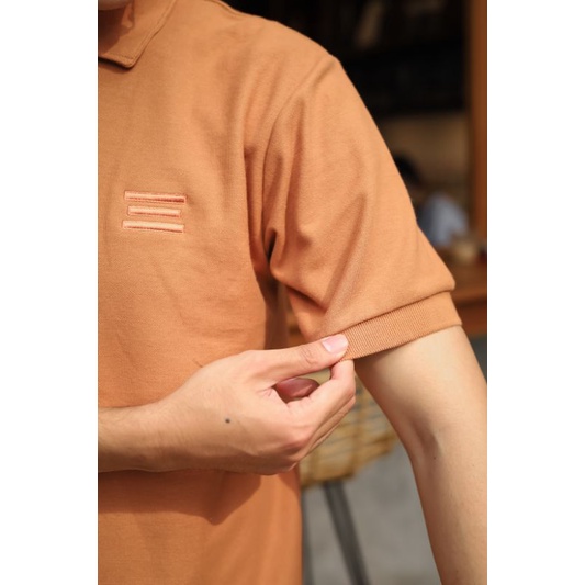 Mubeng Cozy Polo Shirt Brown/ Kaos polo