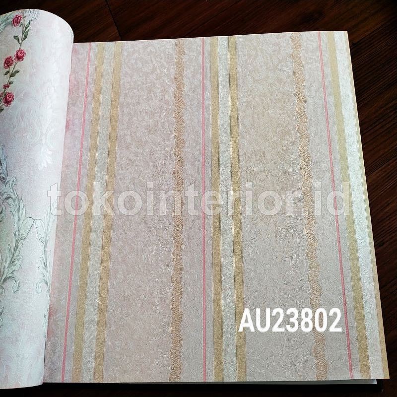 Wallpaper Dinding Garis Vertikal Gold Timbul Klasik