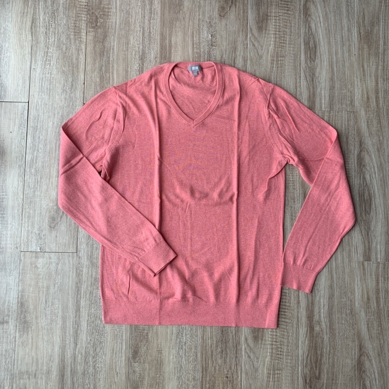 Uniqlo Men Knit Cardigan Pink Preloved