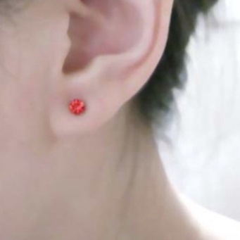 Anting Magnet Unisex Wanita Pria - Subang Magnet Kecil Warna Hitam Bening Material Alloy - Magnetic 