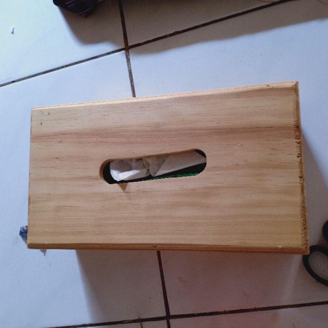 Kotak Tissu Classik Material Kayu Pinus
