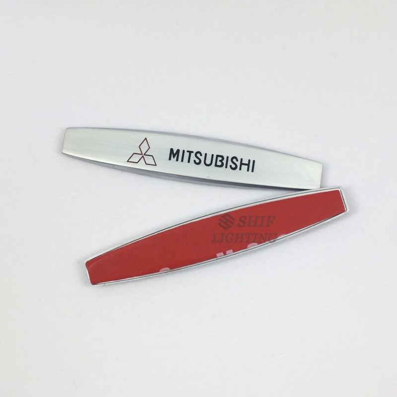 2pcs Stiker Emblem / Label Nama Bahan Metal Untuk Mobil MITSUBISHI