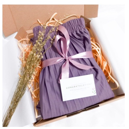 

Gift Box Birthday / Hampers Rok Plisket / Kado ulang tahun / Hampers diskon berkah
