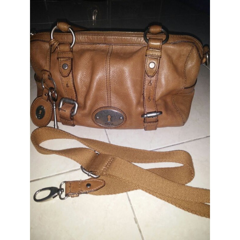 Tas Maddox Fossil Authentic Preloved