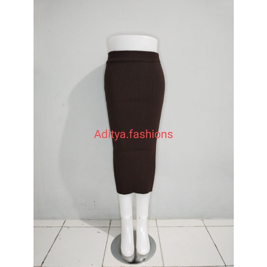 rok span rajut tanggung 75cm premium