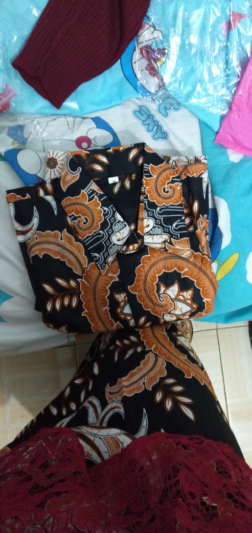 Couple Batik Saskia Brokat Pinguin Barina Gurita
