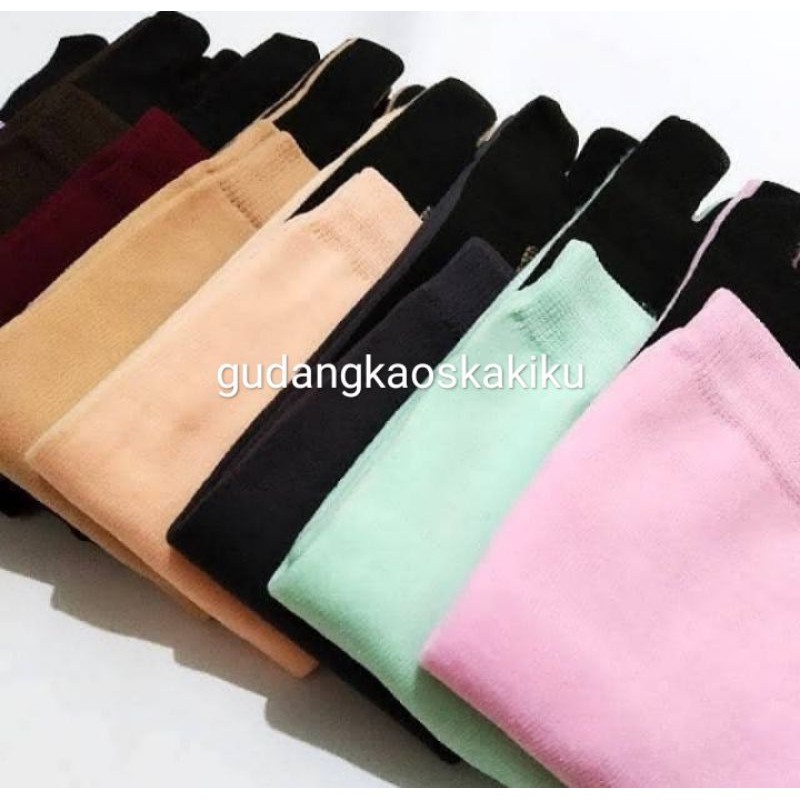 KAOS KAKI JEMPOL MUSLIMAH POLOS TAPAK HITAM NILON PANJANG MURAH-4