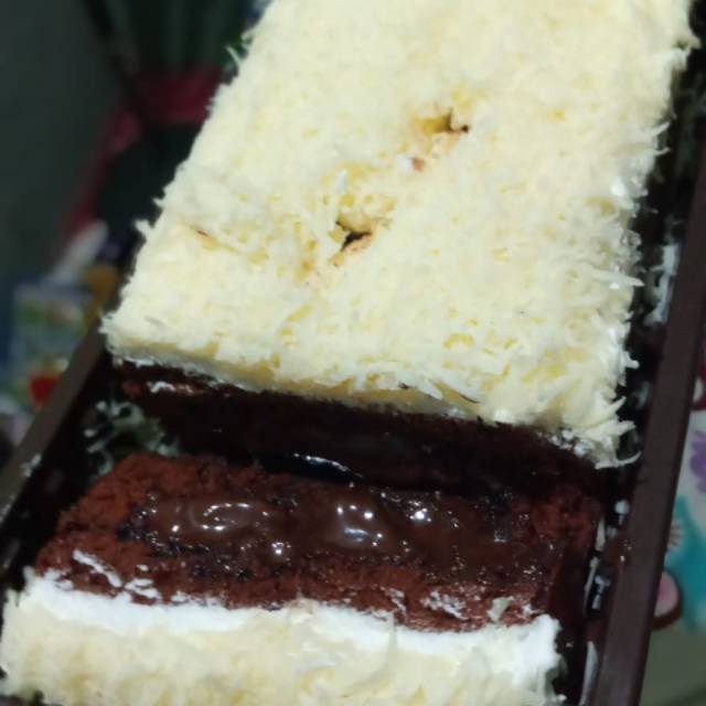 

Bolu coklat meleleh