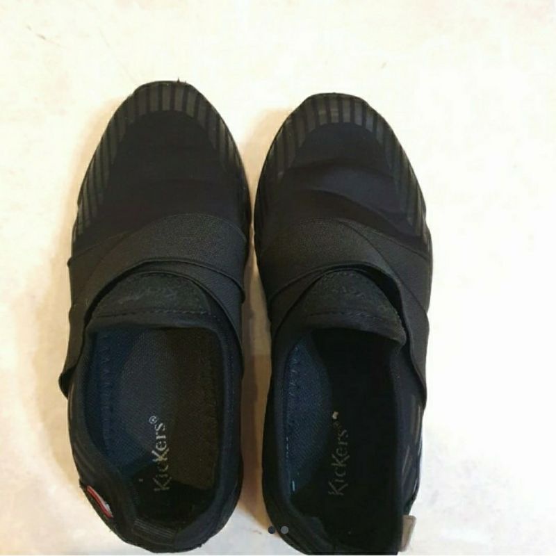 sepatu kickers anak