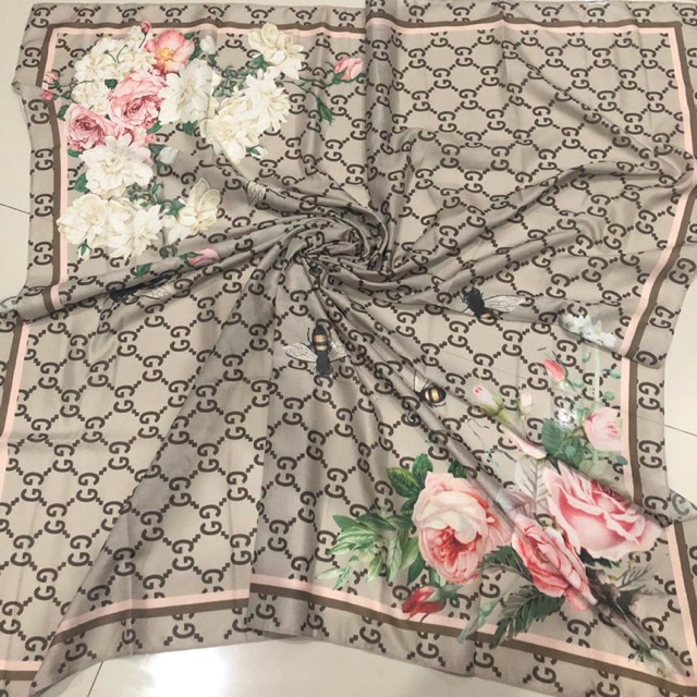 Jilbab Hijab Voal Premium Motif Print Gucci Bunga Floral Coklat