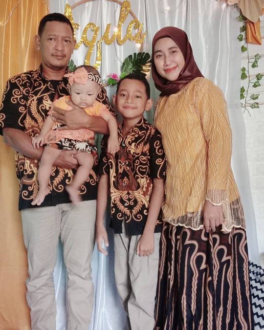 Bisa Pisah Batik Couple Keluarga Sania Ruffle Ori Ndoro Jowi Kemeja Hem Blus Tunik  Coklat Gold