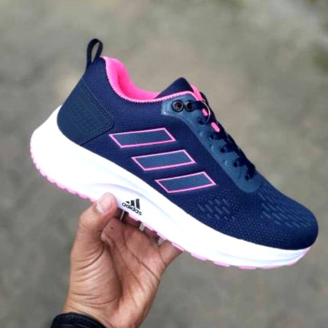 Sepatu Adidaa Questar Cloudfoam Wanita terbaru. Size 36-40