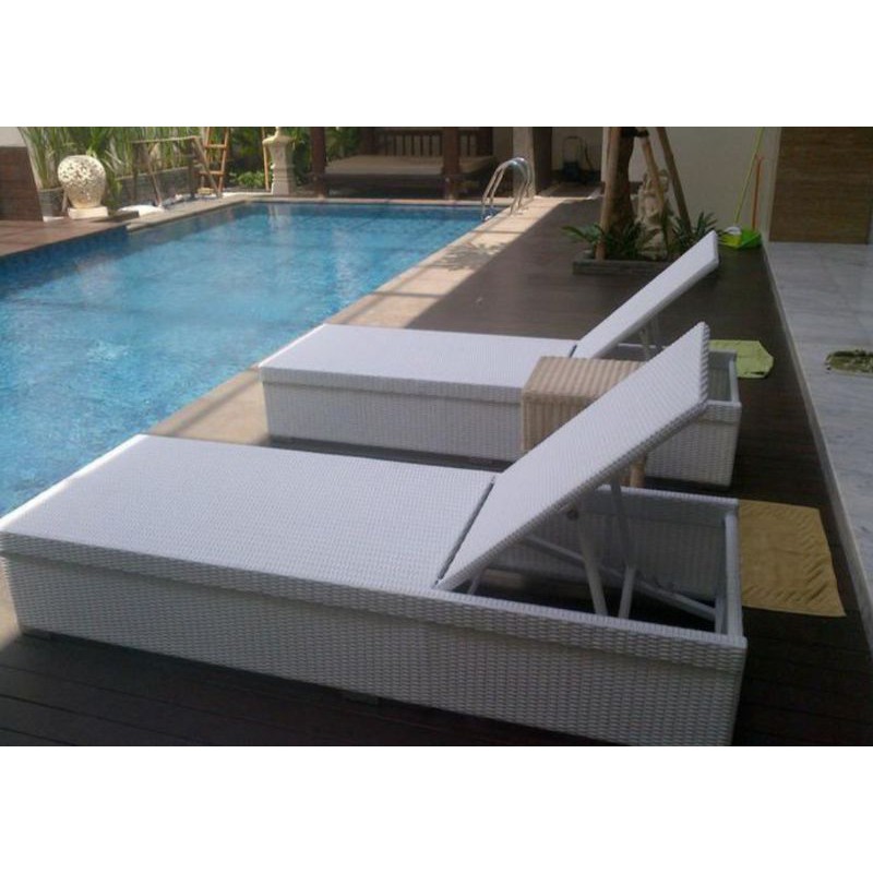 KURSI ROTAN PANTAI/SUN LOUNGER/KURSI KOLAM RENANG/ROTAN SINTETIS/KURSI OUTDOOR/KURSI PANJANG SANTAI