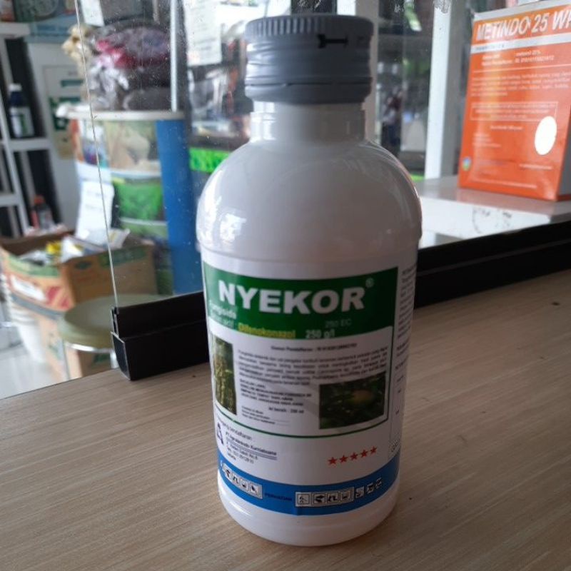 Fungisida ZPT NYEKOR 250 Gram Obat tanaman padi dan jagung