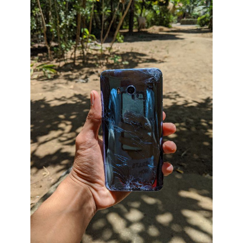 HTC U11 Softbank Snapdragon 835 batangan minus LCD dan Backdoor