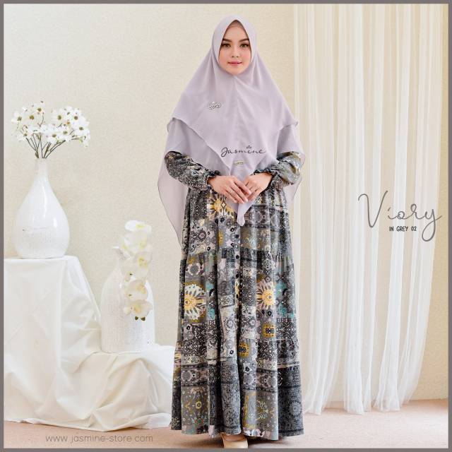 Viory dress by Jasmine