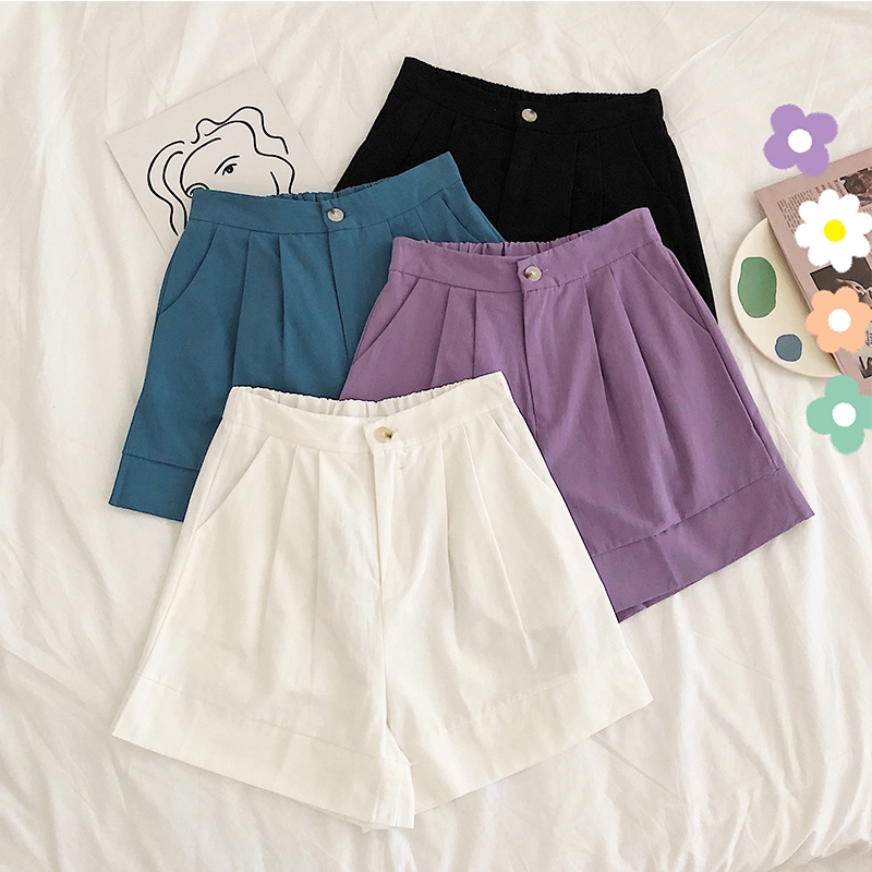  Celana  Pendek  Aneka Warna Gaya Casual untuk  Wanita  