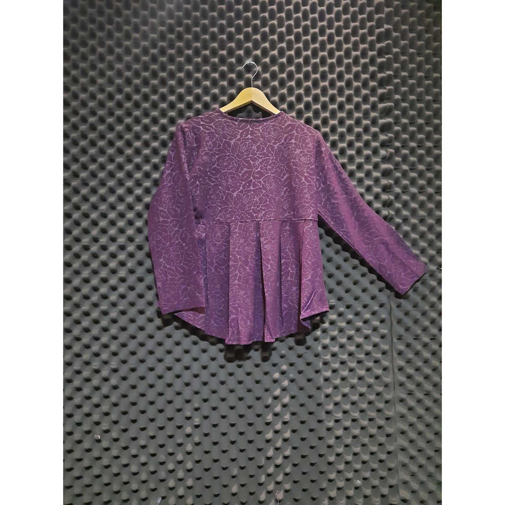 [New] D14Baju Atasan Blouse Blus Wanita Dewasa Lengan Panjang Kembang Brokat Ungu Tua Fit to L Besar