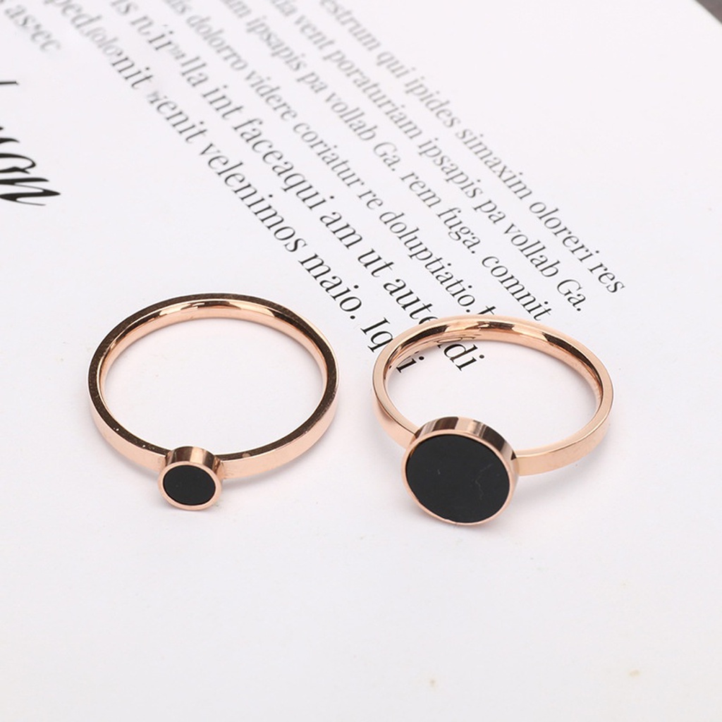 BRGUNIK Cincin Titanium Lapis Warna Emas 18K Bentuk Bulat Bahan Warna Hitam Bulgar A061