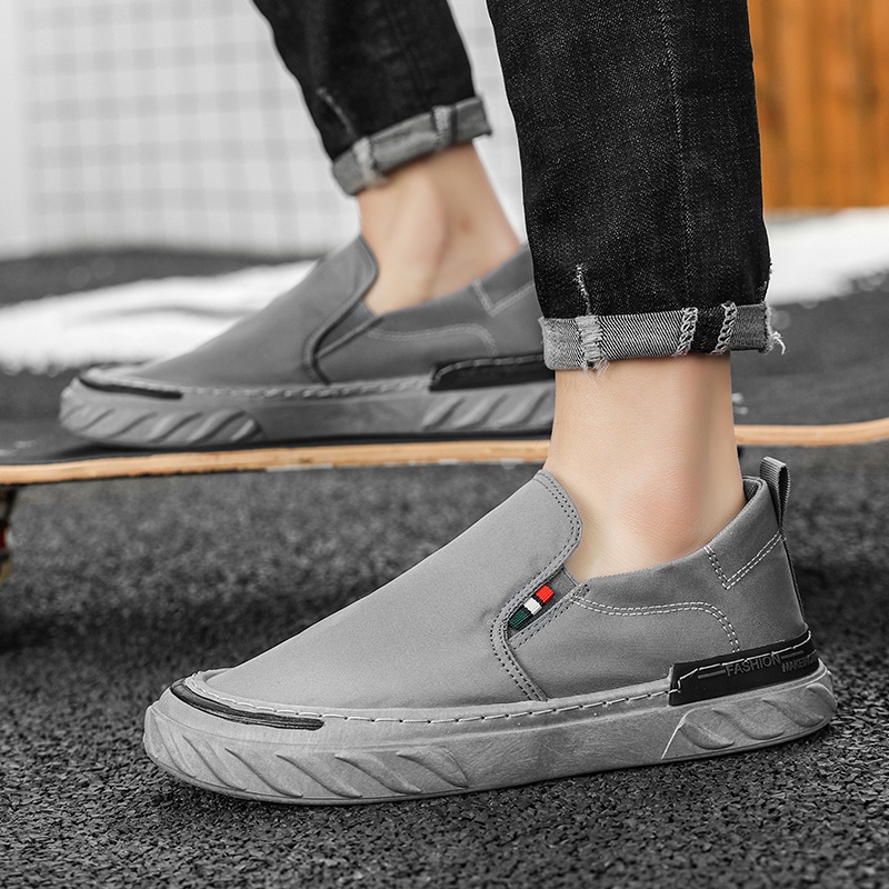 Mainland Sneakers Slip On Pria Fashion Casual Sepatu Kets Kuliah Kerja MC119
