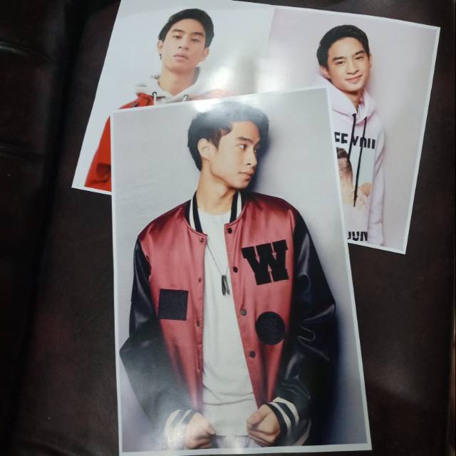 Poster devano danendra 25k dapat 3 poster