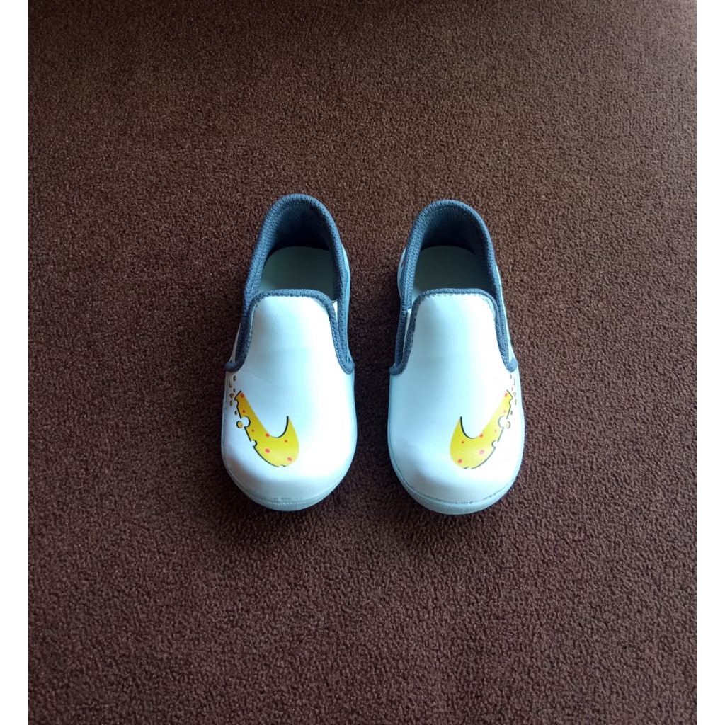 Keyla - Sepatu Slip On Motif Tom &amp; Jerry Terbaru Dan Trendi - Putih