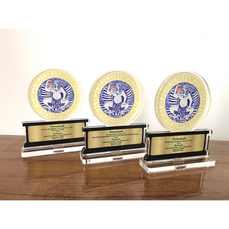 

Plakat Kampus Elegan