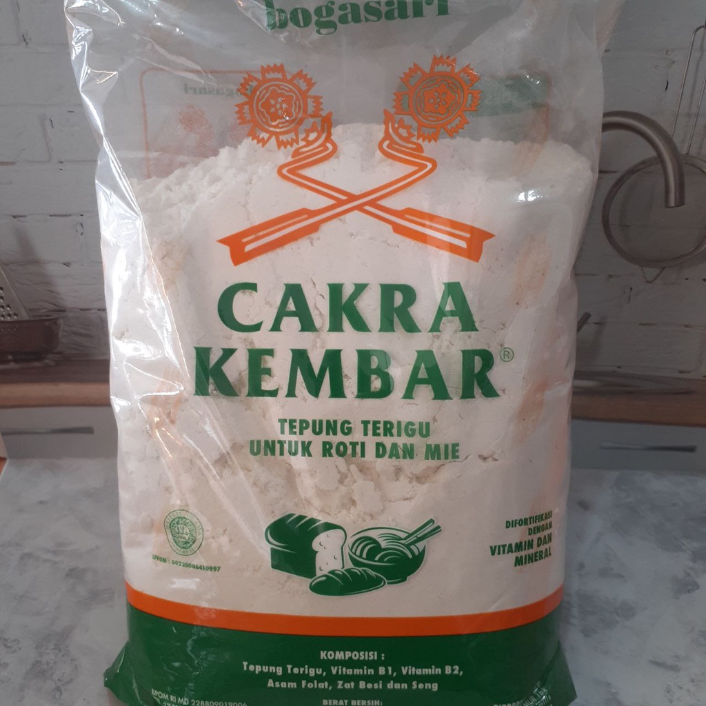 

Tepung Terigu Cakra Kembar 1kg