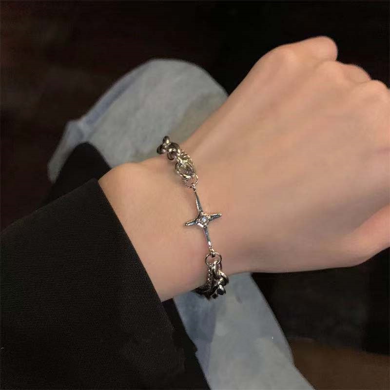 Gelang Bahan titanium steel Aksen Bintang Untuk Wanita