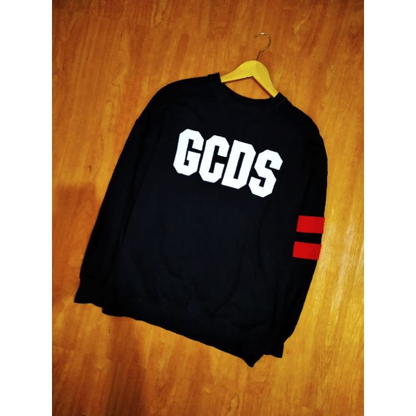 CREWNECK GCDS SECOND (LOST TAG)