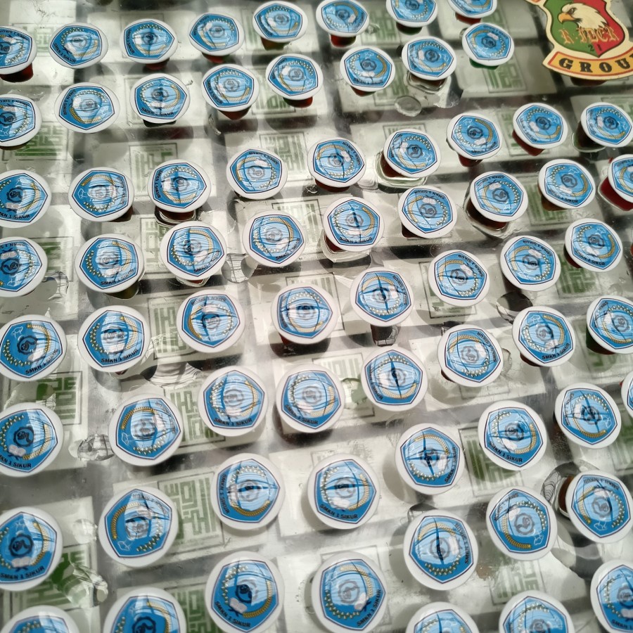 

logo yoyo id card Custom Resin