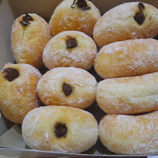 

Donat Ori/Bomboloni/ Donat Toping Murah Enak Area Semarang